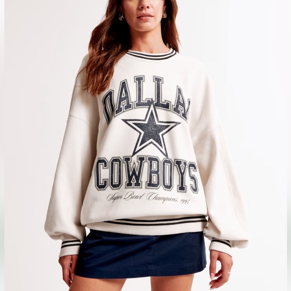 Dallas Cowboys Graphic Oversized Sunday Crew